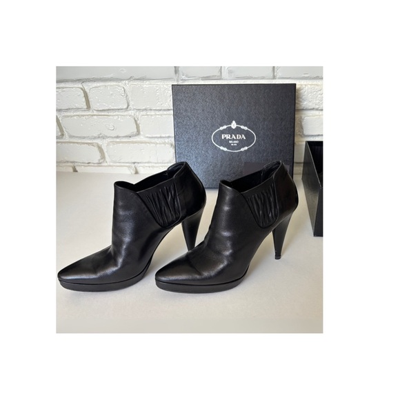 PRADA Sleek Black Leather Heeled Ankle Boots - Picture 1 of 11